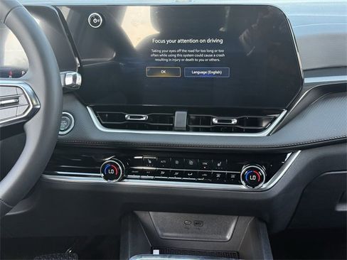 New 2026 Chevrolet Equinox LT w/ Convenience Package II image 15