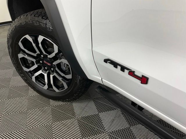 Used 2025 GMC Canyon AT4 w/ Nightfall Edition AWD/4WD image 41
