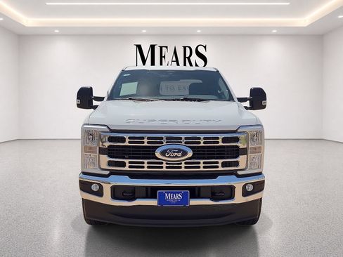 Used 2025 Ford F250 XLT w/ FX4 Off-Road Package AWD/4WD image 8