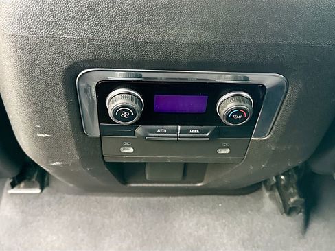 Used 2021 Chevrolet Tahoe LT image 27