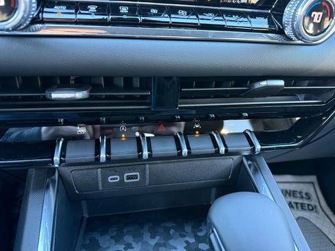 New 2026 GMC Canyon Elevation w/ LPO, Sports Bar Package AWD/4WD image 32