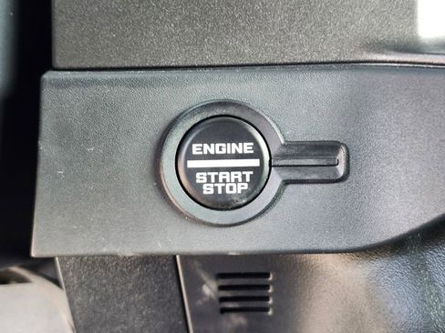 Certified 2025 Ford Bronco Badlands AWD/4WD image 19