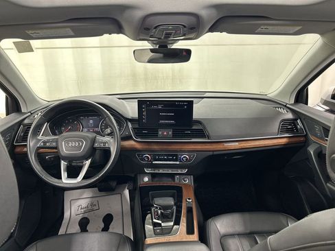 Used 2022 Audi Q5 2.0T Premium w/ Convenience Package image 18