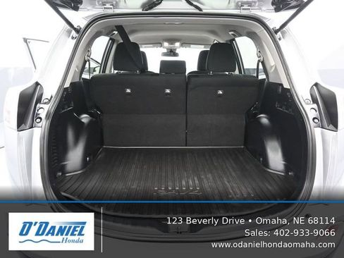 Used 2018 Toyota RAV4 LE w/ All Weather Liner Package AWD/4WD image 36