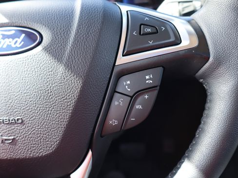 Used 2024 Ford Edge SEL w/ Convenience Package image 17