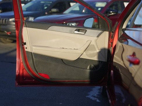 Used 2018 Hyundai Sonata SE image 29