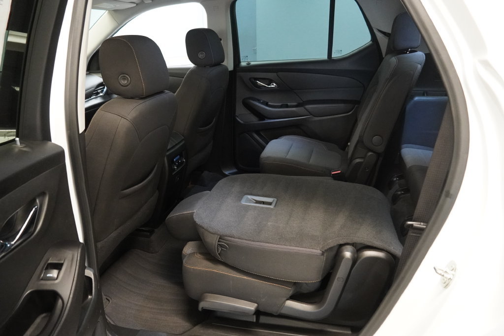 Used 2020 Chevrolet Traverse LT AWD/4WD image 19
