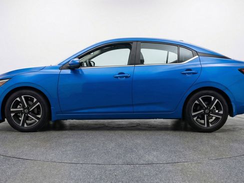 Used 2025 Nissan Sentra SV image 5
