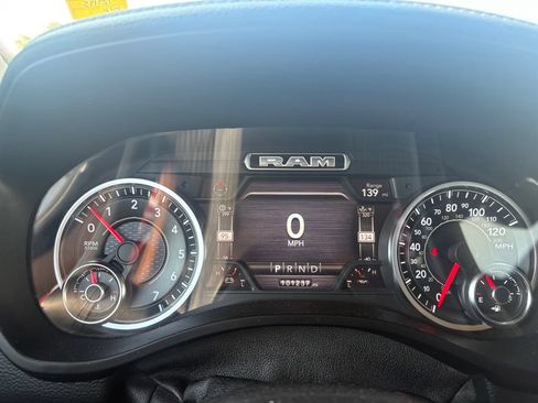 Used 2021 RAM 1500 Laramie AWD/4WD image 17