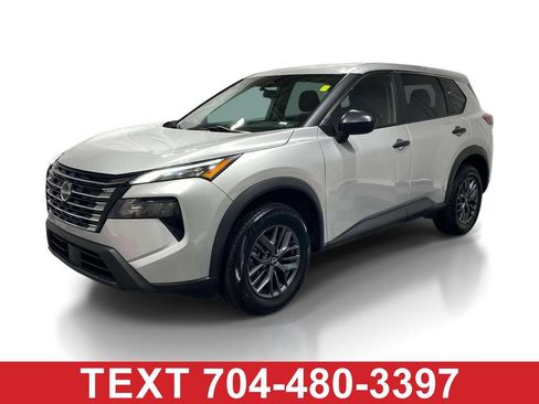 Used 2024 Nissan Rogue S FWD image 1