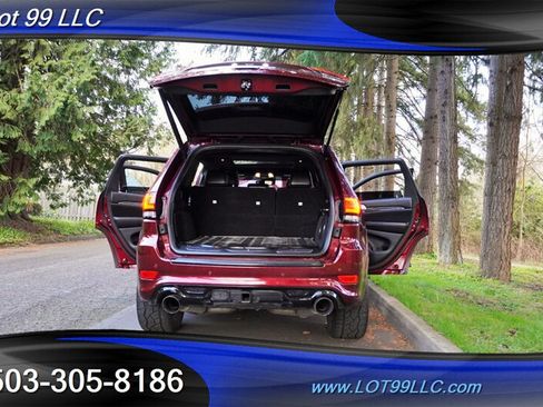 Used 2017 Jeep Grand Cherokee SRT AWD/4WD image 31