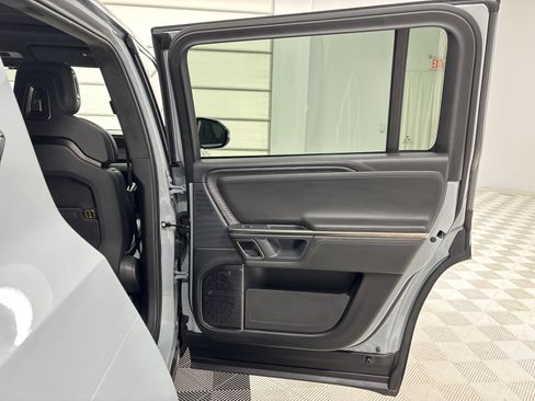 Used 2024 Rivian R1S Adventure AWD/4WD image 19
