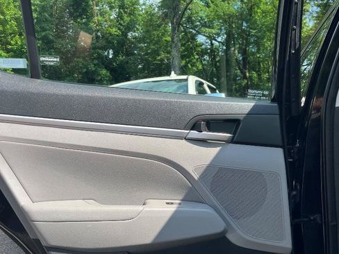 Used 2019 Hyundai Elantra SEL FWD image 24
