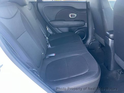 Used 2016 Kia Soul FWD image 19