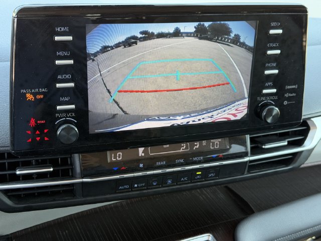 Used 2021 Toyota Sienna LE FWD image 16