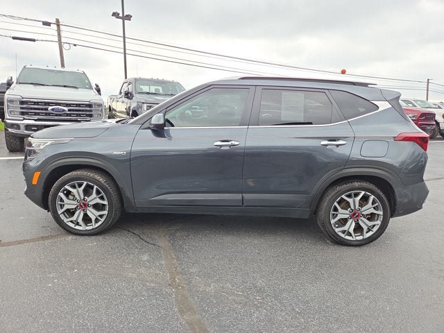 Used 2021 Kia Seltos SX w/ SX Sunroof Package AWD/4WD image 3