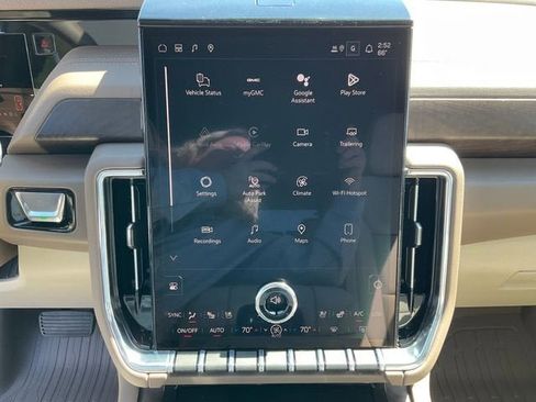 New 2026 GMC Yukon Denali w/ Denali Reserve Package image 11