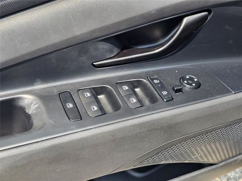 Used 2026 Hyundai Elantra Sport FWD image 28