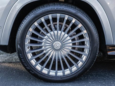 Used 2021 Mercedes-Benz Maybach GLS 600 4MATIC image 8