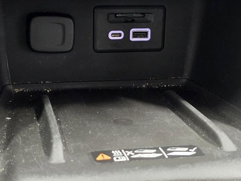 Used 2021 GMC Acadia Denali w/ Denali Technology Package image 31