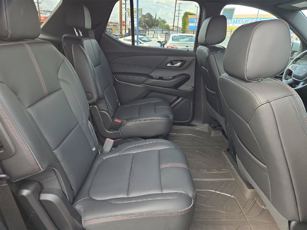 Certified 2024 Chevrolet Traverse RS FWD image 19
