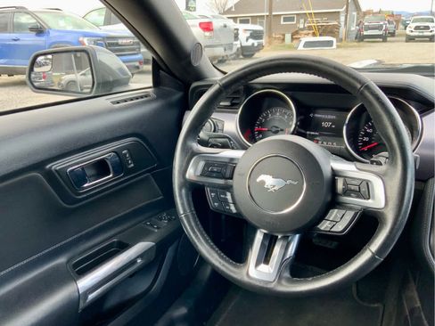 Used 2017 Ford Mustang Coupe image 25