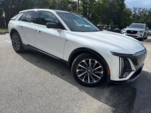 Used 2024 Cadillac Lyriq Sport RWD image 6