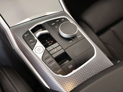 Used 2025 BMW 330i xDrive Sedan image 9