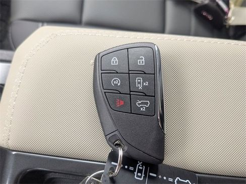 New 2026 GMC Hummer EV SUV image 34