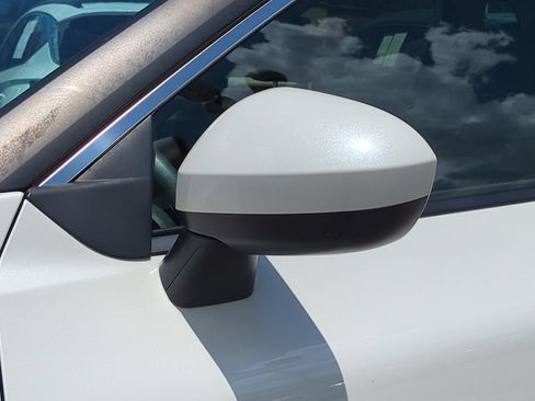 Used 2023 Nissan Rogue SV FWD image 12