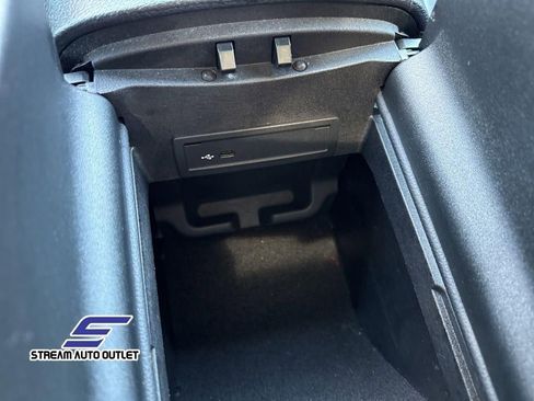 Used 2022 Mercedes-Benz GLS 450 4MATIC image 24