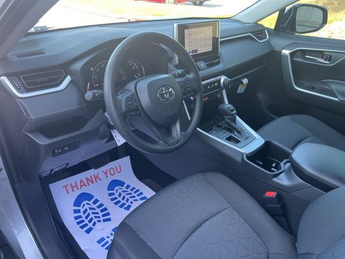 Used 2025 Toyota RAV4 XLE image 29
