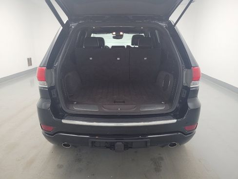 Used 2018 Jeep Grand Cherokee Overland AWD/4WD image 29