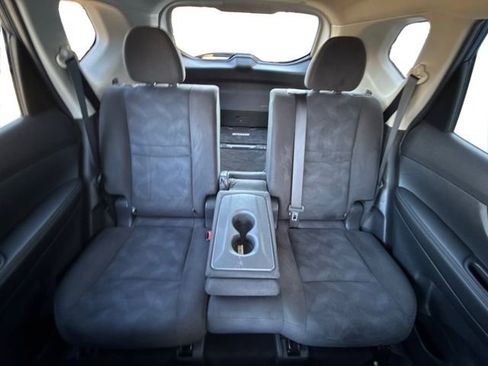 Used 2015 Nissan Rogue SV w/ SV Premium Package FWD image 15