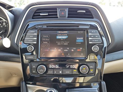Used 2023 Nissan Maxima Platinum w/ Sport Mat Group FWD image 8