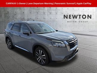 Used 2023 Nissan Pathfinder Platinum w/ Cargo Package AWD/4WD video 1