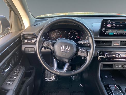 Used 2024 Honda Pilot EX-L image 12