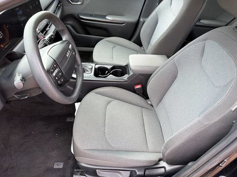 Used 2025 Kia K4 FWD image 9