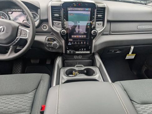 New 2026 RAM 1500 4x4 Crew Cab image 22