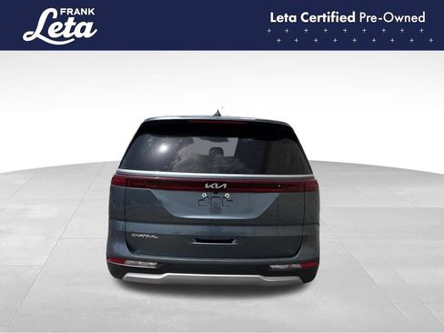 Used 2023 Kia Carnival EX FWD image 5