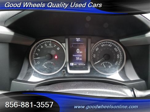 Used 2016 Toyota Tacoma TRD Sport image 17