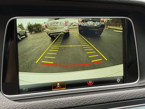 Used 2016 Mercedes-Benz E 550 Coupe w/ Premium 2 Package image 58