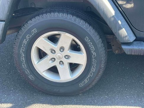 Used 2017 Jeep Wrangler Unlimited Sport w/ Quick Order Package 24S image 9