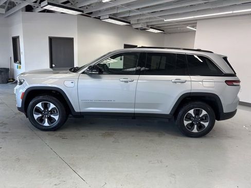 Used 2024 Jeep Grand Cherokee Limited 4xe image 6