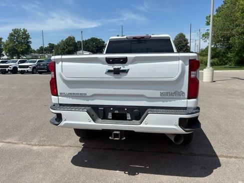 Used 2022 Chevrolet Silverado 3500 High Country w/ Technology Package AWD/4WD image 12