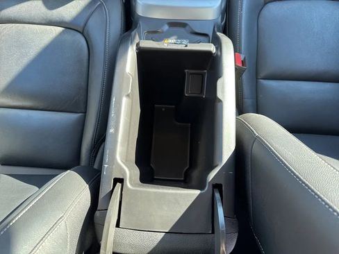 Used 2022 Chevrolet Colorado ZR2 w/ ZR2 Midnight Special Edition image 33