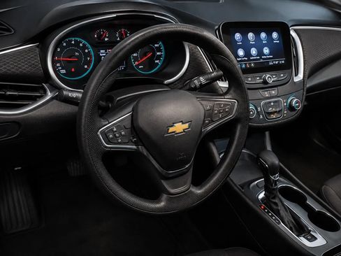 Used 2024 Chevrolet Malibu LS FWD image 9