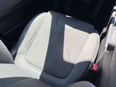 Used 2019 Hyundai Santa Fe SE image 29