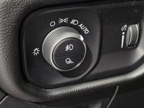 Certified 2022 RAM 1500 Big Horn image 13