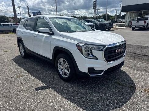 Used 2024 GMC Terrain SLE FWD image 7